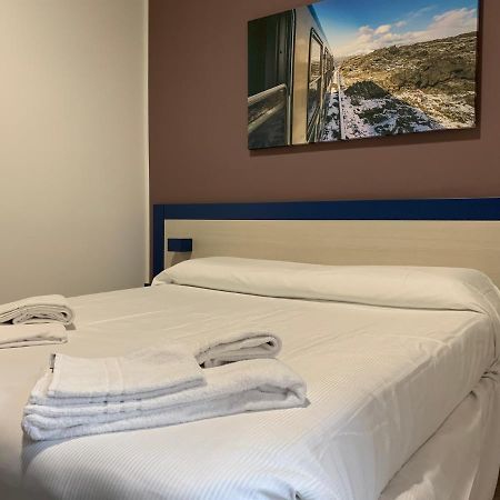 Guesthouse Ughetti 21 Катанія Екстер'єр фото