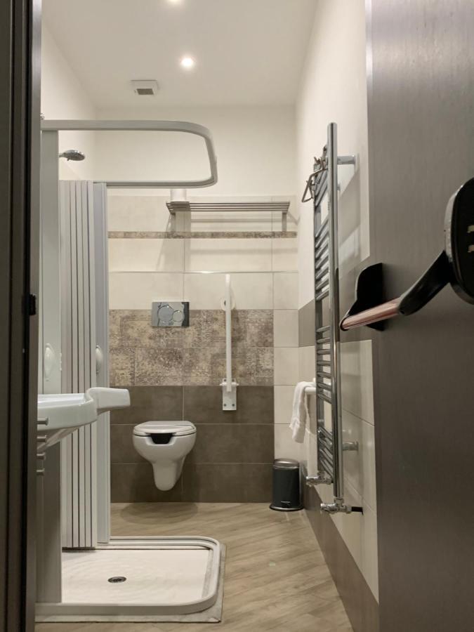 Guesthouse Ughetti 21 Катанія Екстер'єр фото