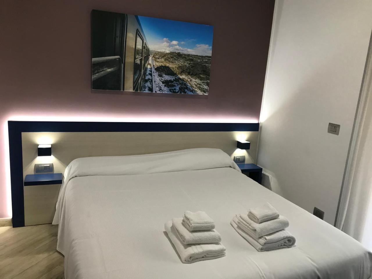 Guesthouse Ughetti 21 Катанія Екстер'єр фото